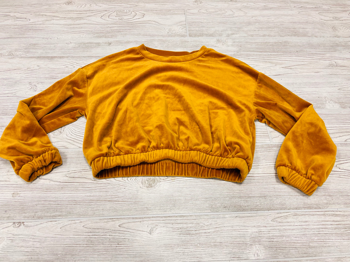 Old Navy Cropped Long Sleeve Shirt