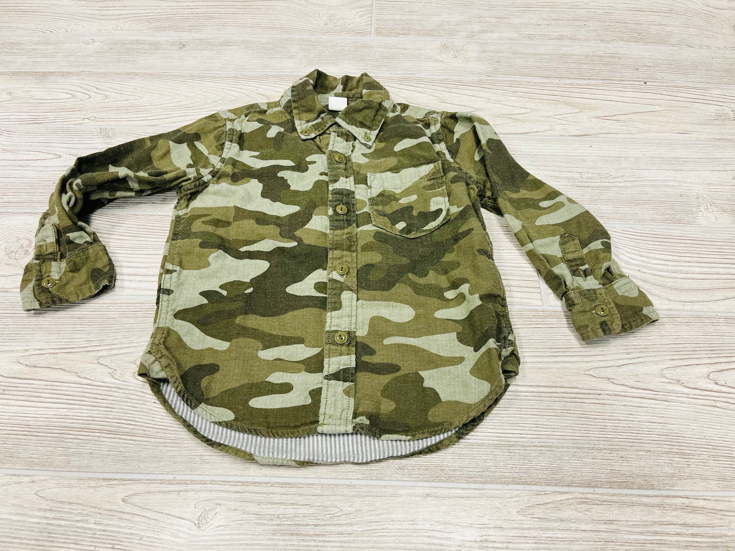 GAP Camouflage Button Down Long Sleeve Shirt