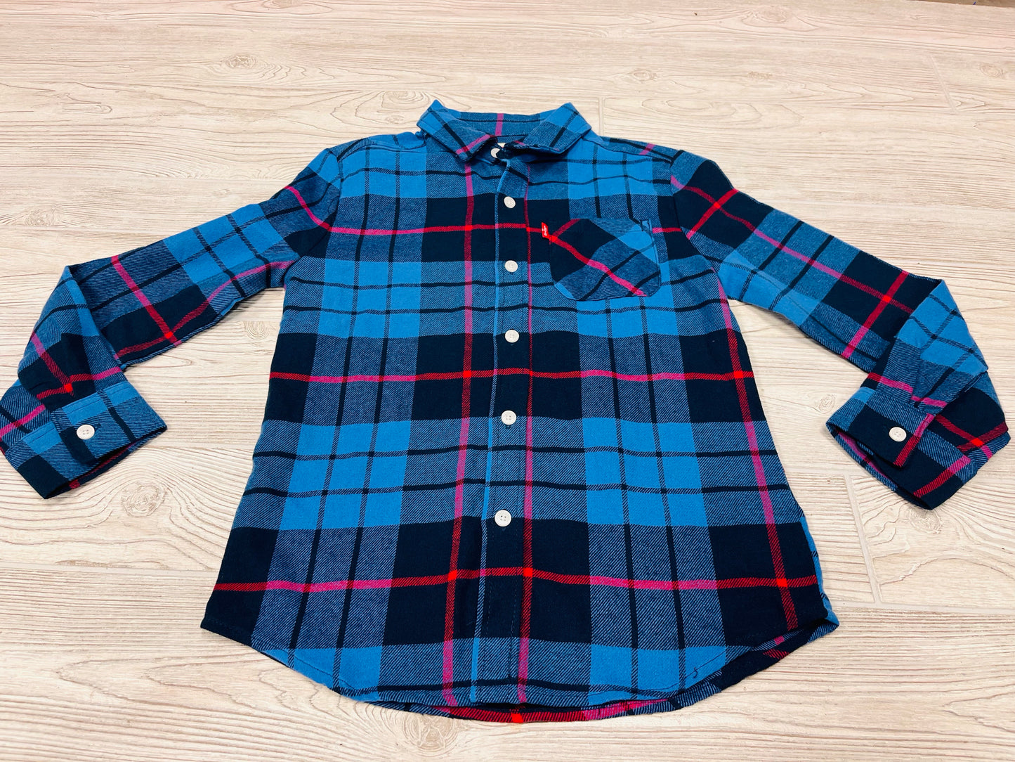 Levi’s Flannel Button Down Long Sleeve Shirt