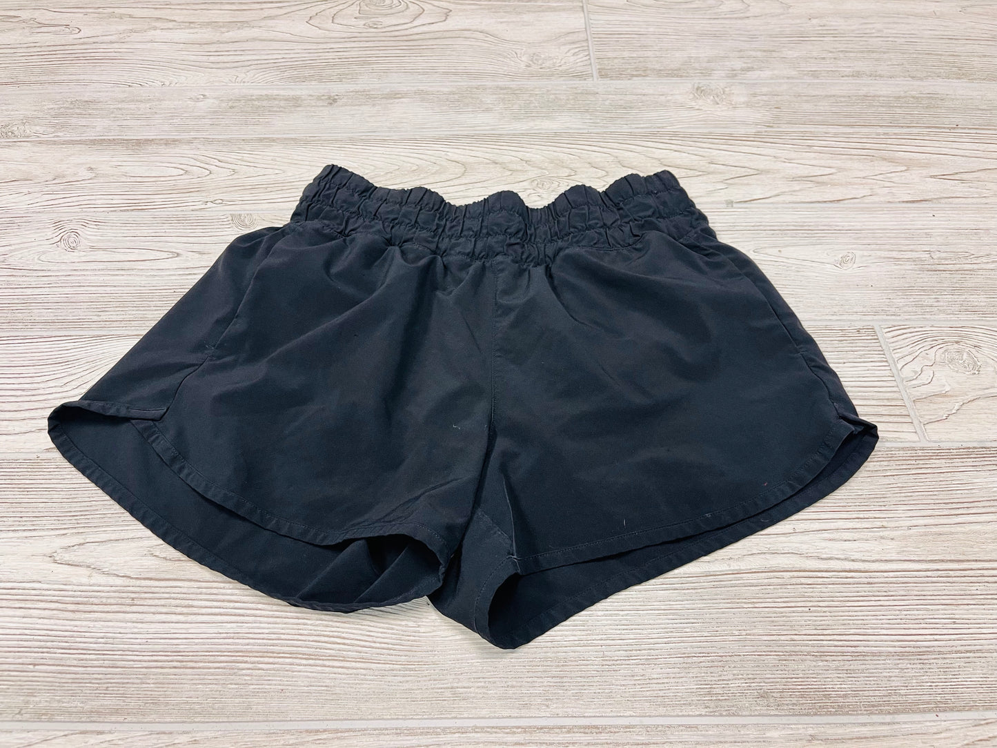 Athleta Girl Run Free 2.5” Shorts