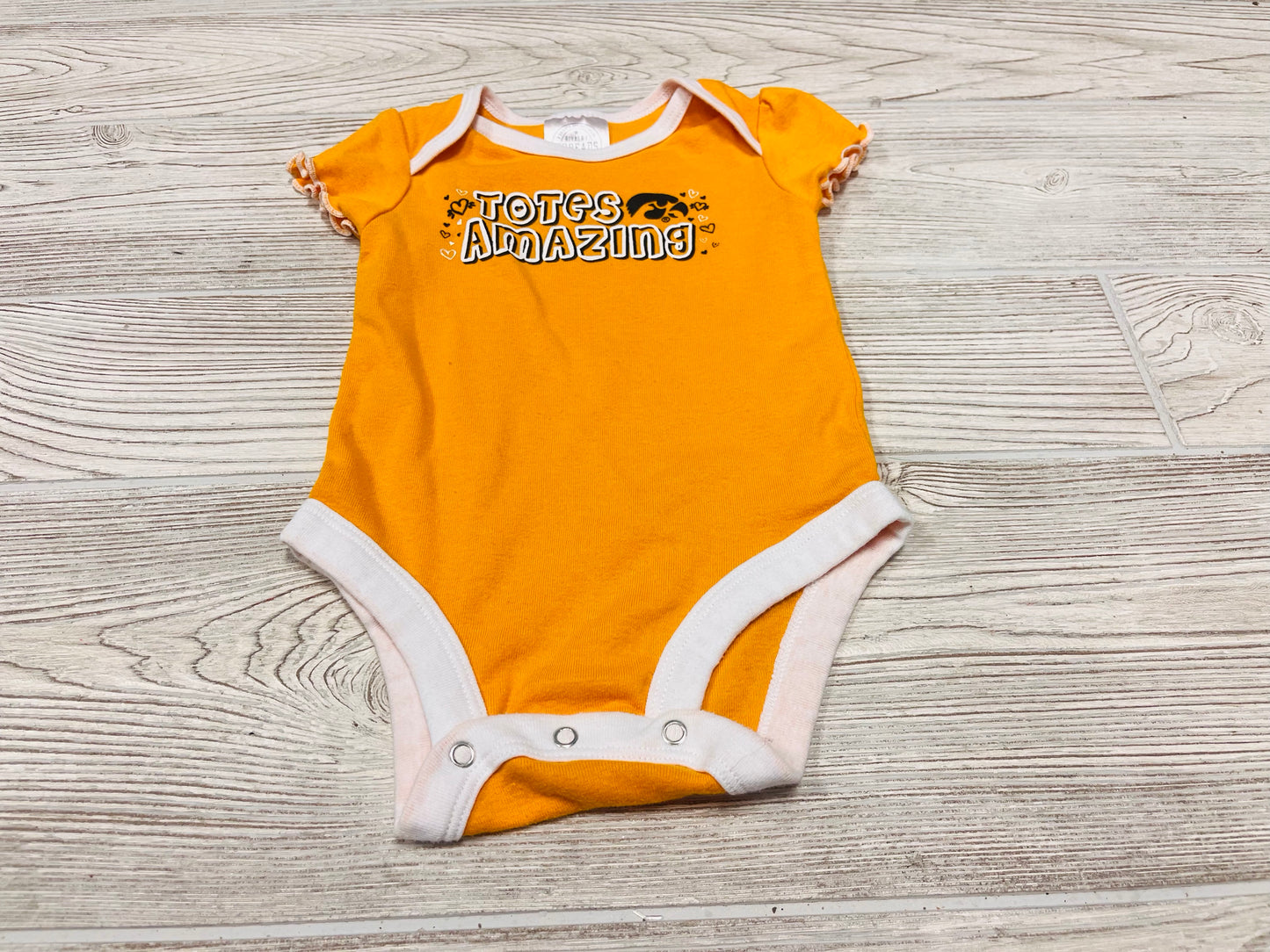 Rivalry Threads “Totes Amazing” Hawkeyes Short Sleeve Onesie