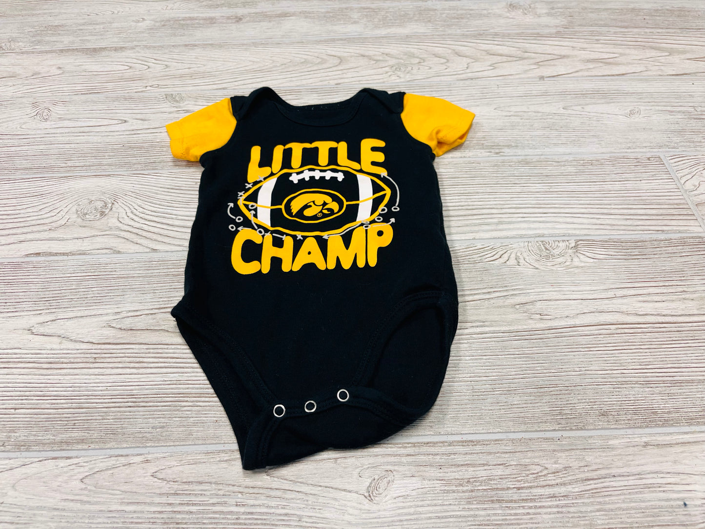 Gen2 “Little Champ” Iowa Hawkeyes Short Sleeve Onesie