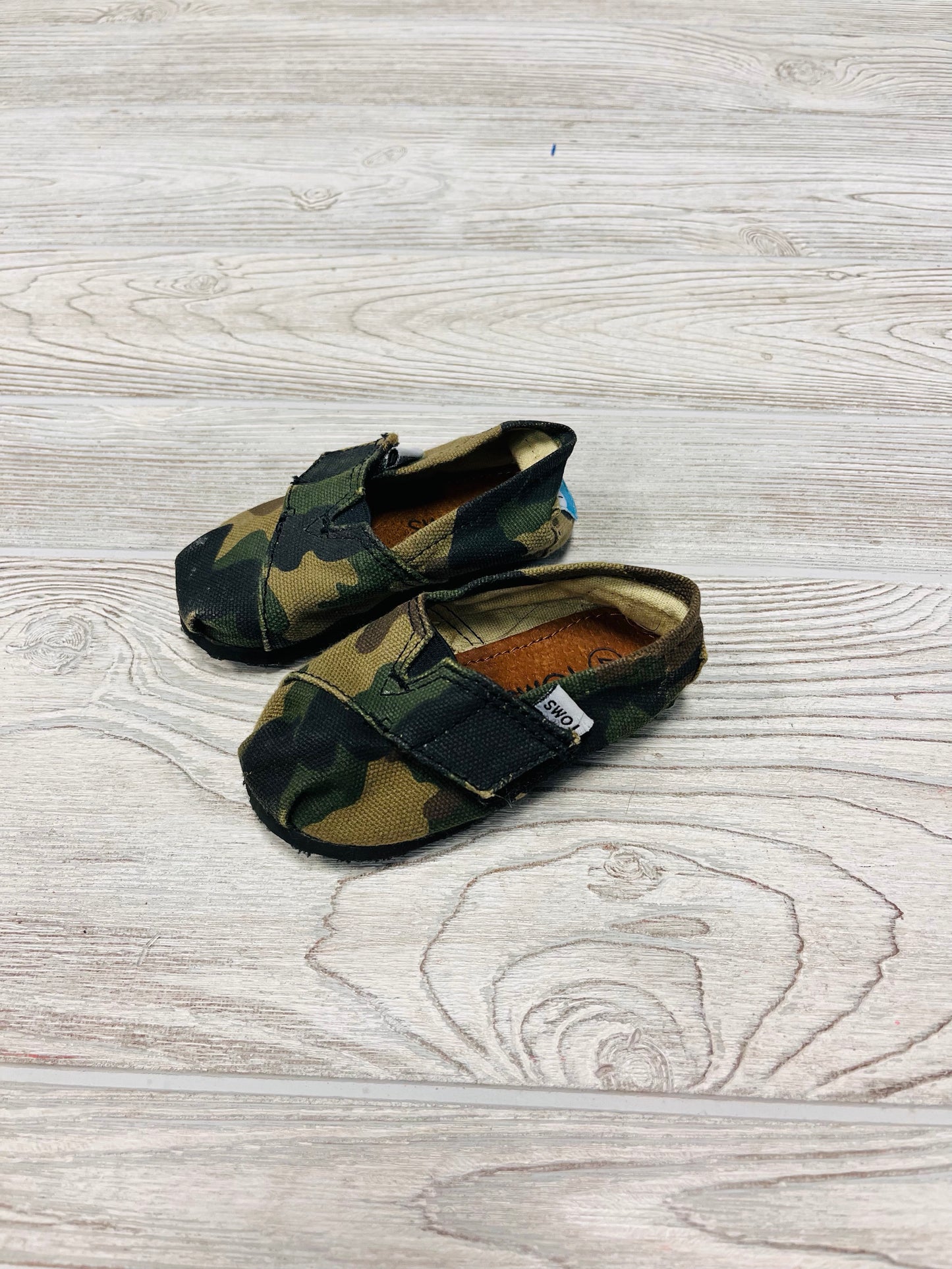 Toms Camouflage Slip Ons