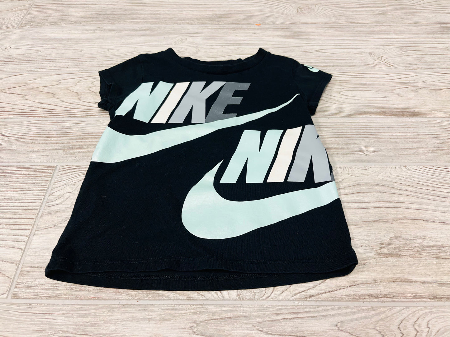 The Nike Tee Short Sleeve Shirt