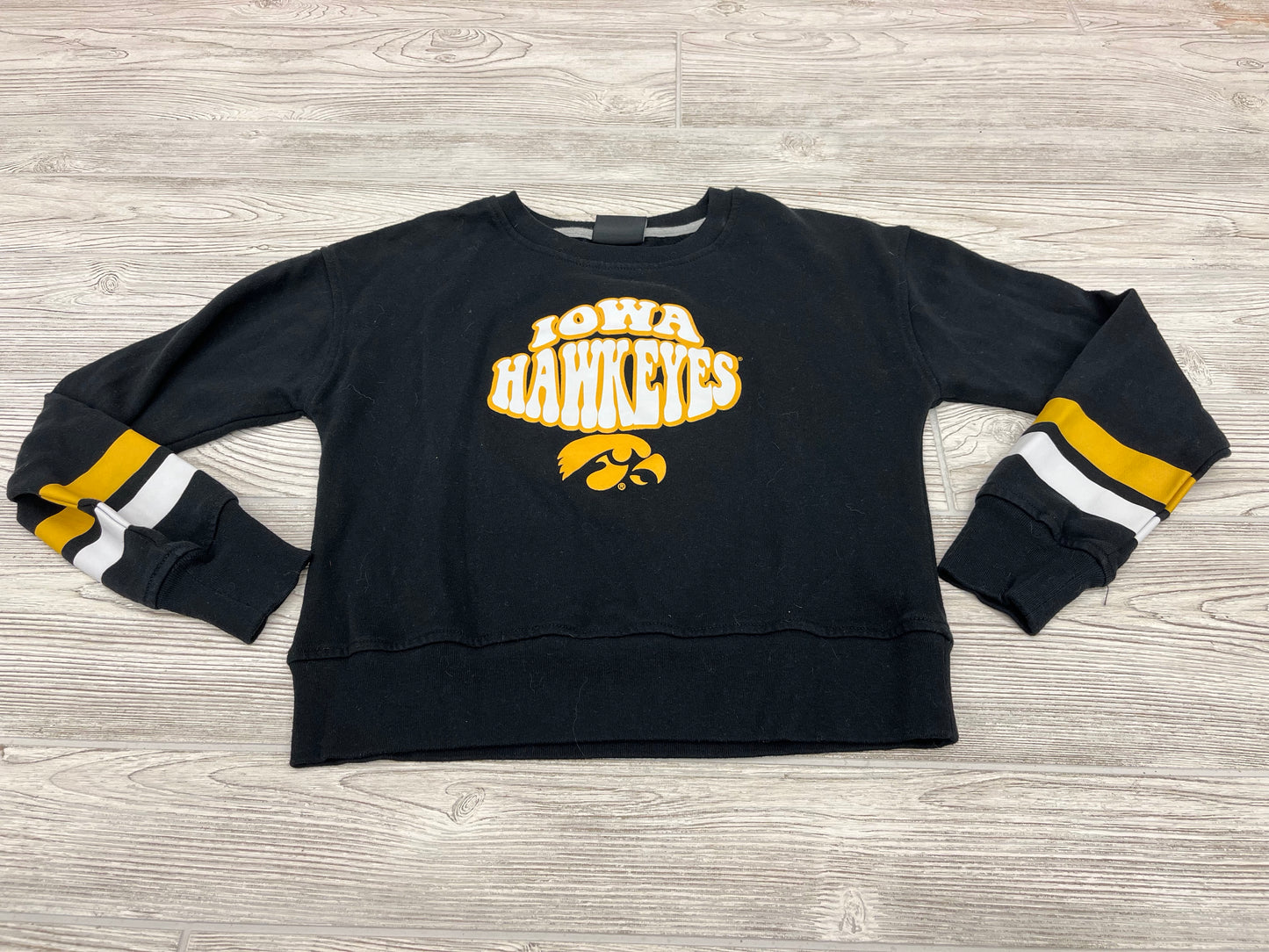 Gen2 Iowa Hawkeyes Cropped Sweatshirt