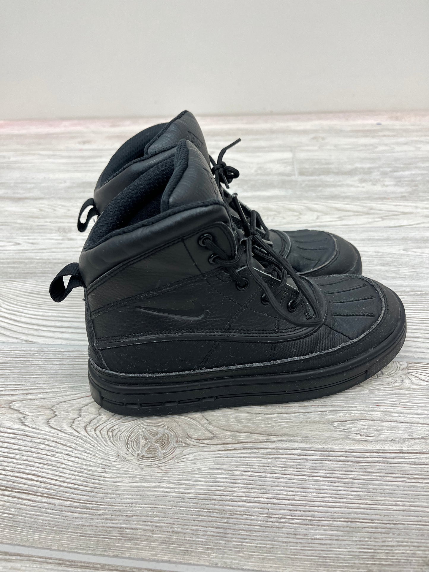 Nike ACG Boots