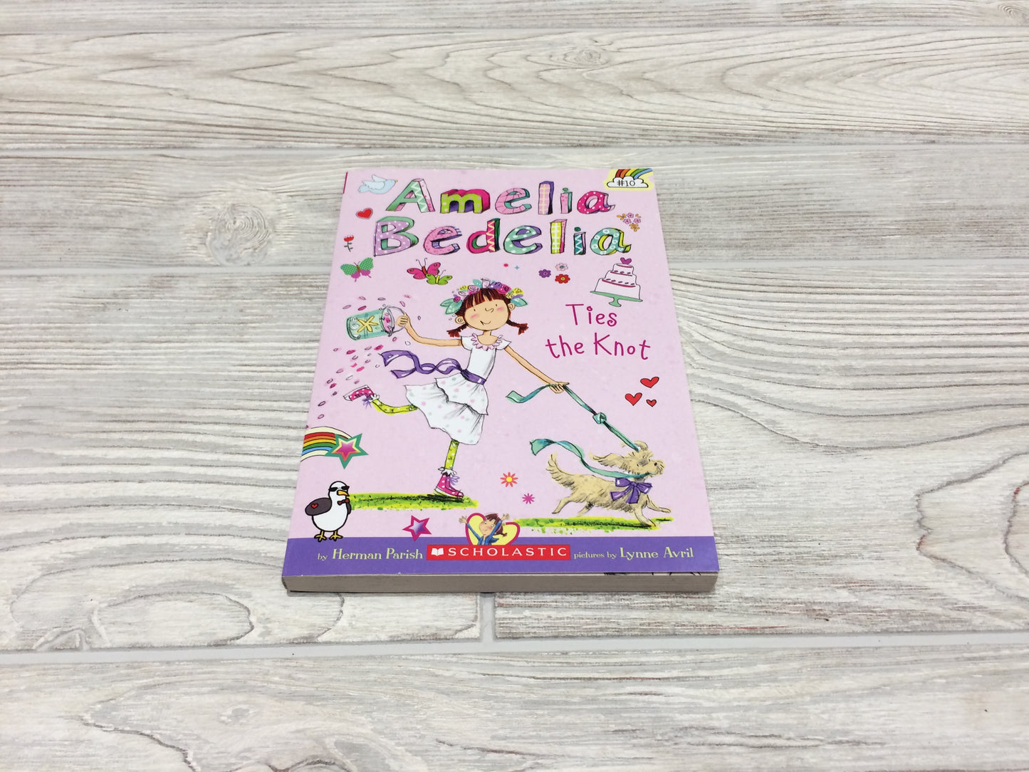 Amelia Bedelia Ties the Knot