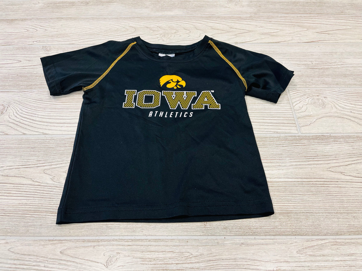 Rivalry Threads Iowa Hawkeyes Athletic Short Sleeve Shirt