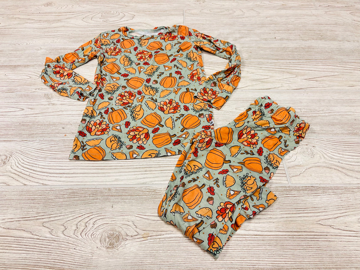 Bums & Roses Thanksgiving Print Bamboo Pajamas