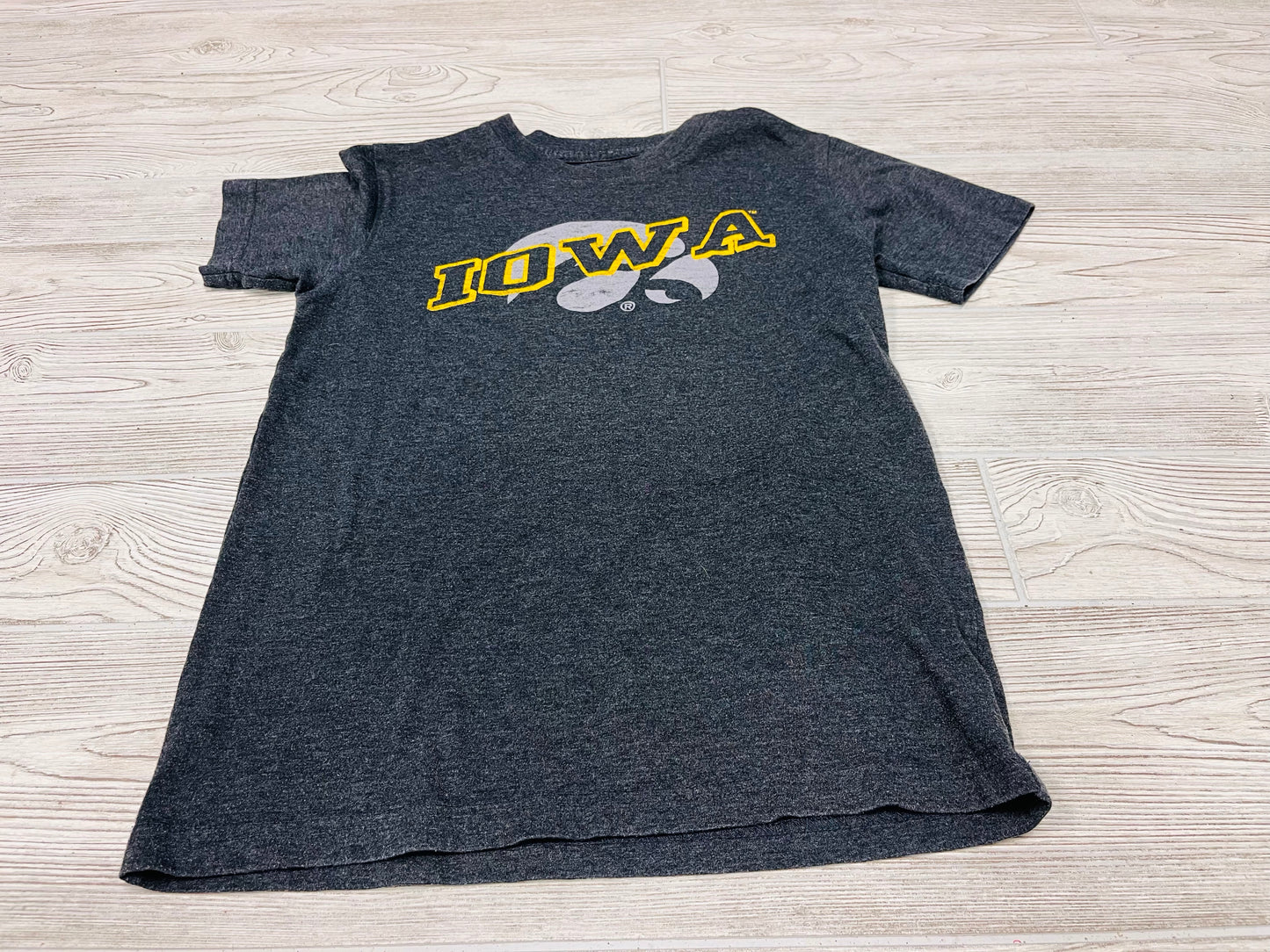 Colosseum Iowa Hawkeyes Short Sleeve Shirt