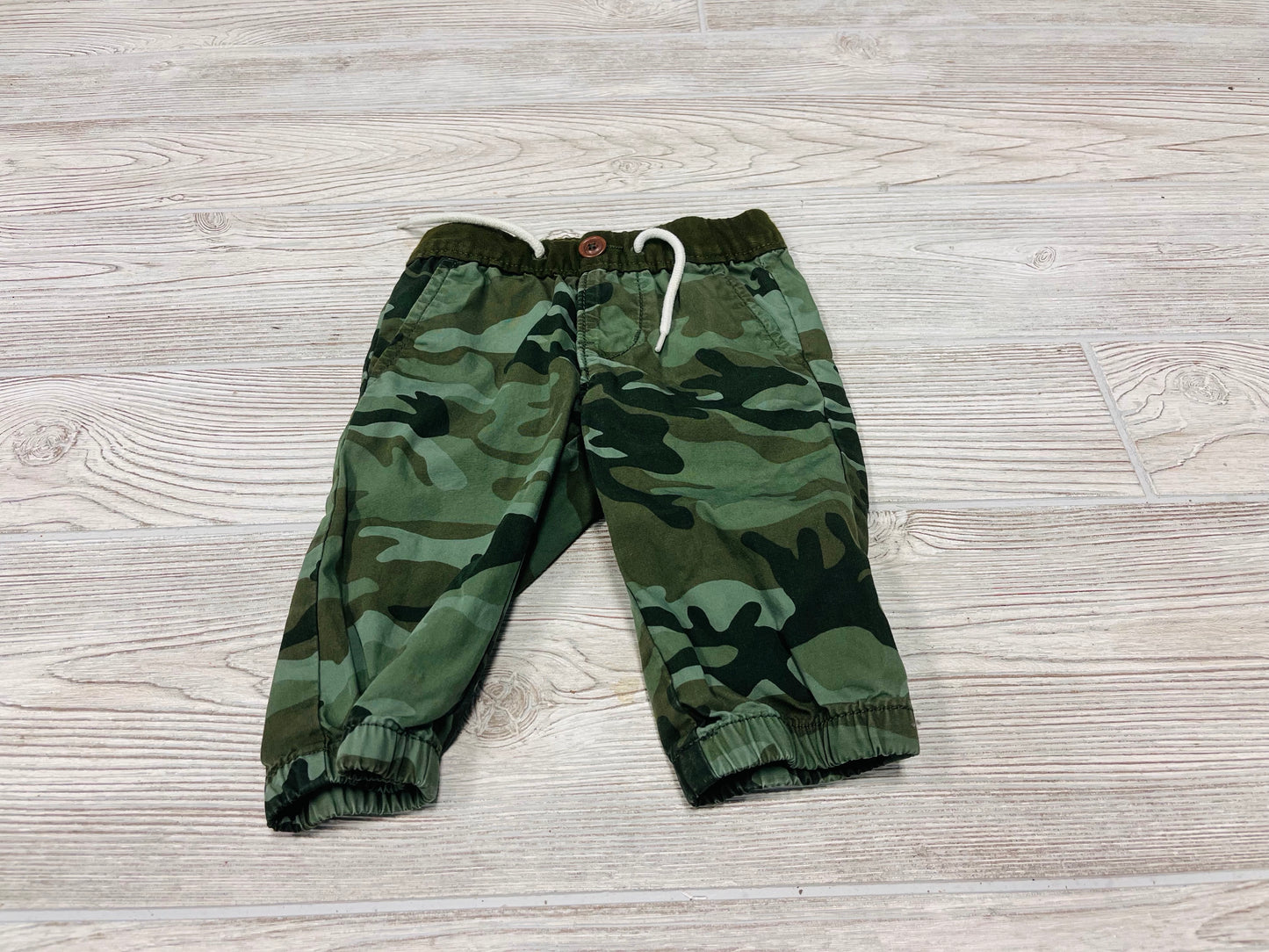 GAP Camouflage Pants