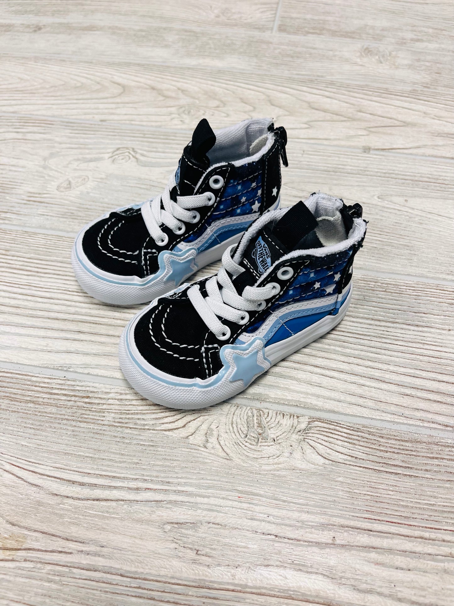 VANS Sk8 Hi Zip Star Shoes
