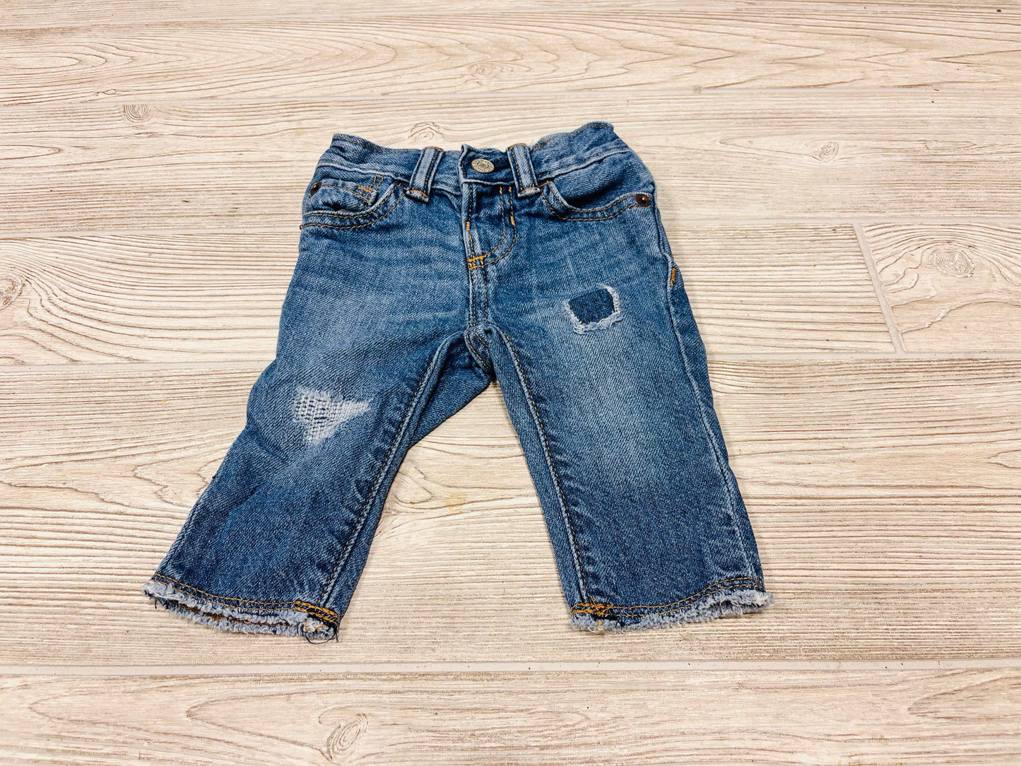 GAP Cut Off Jeans