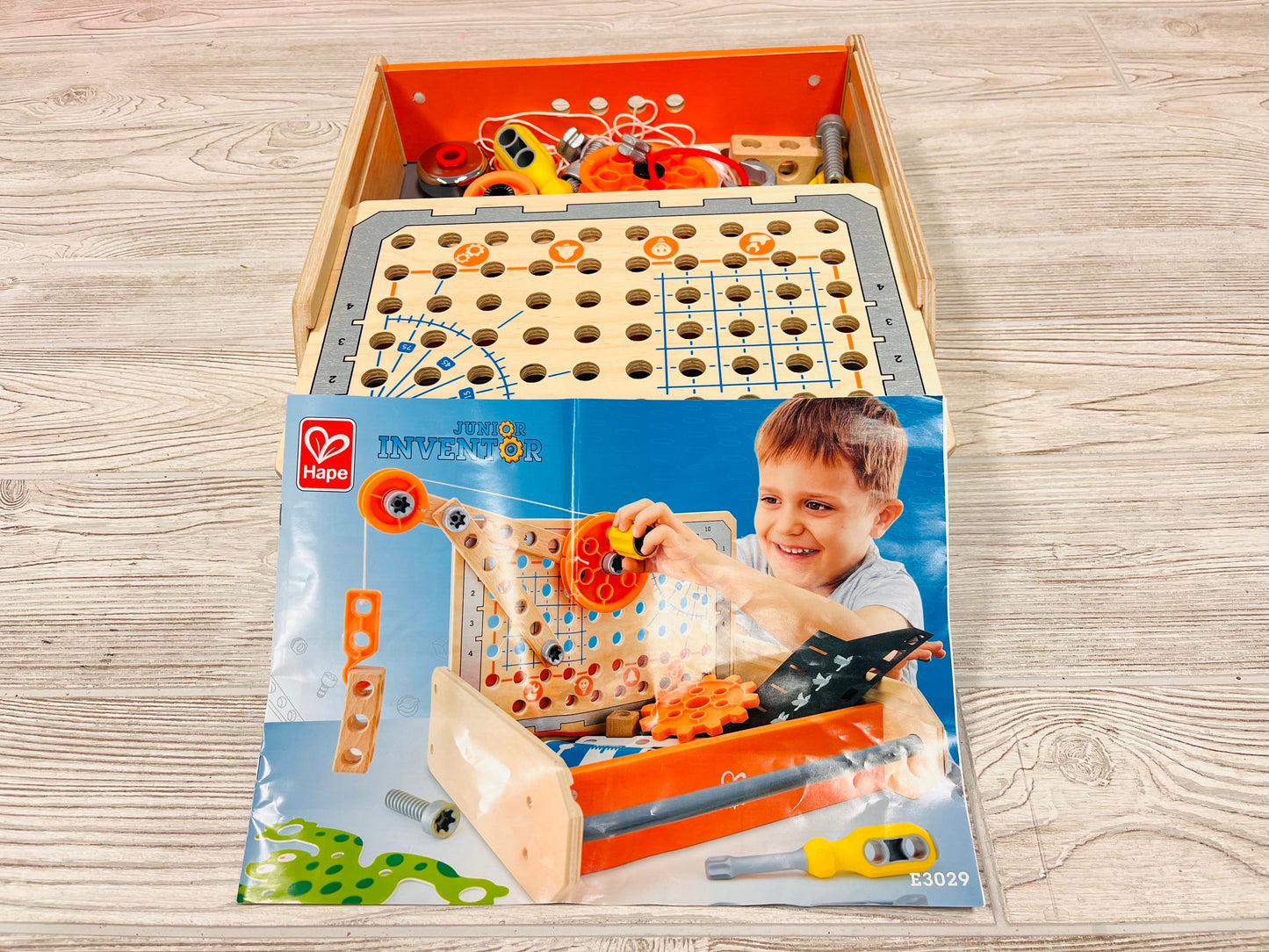 Hape Junior Inventor Science Experiment Toolbox