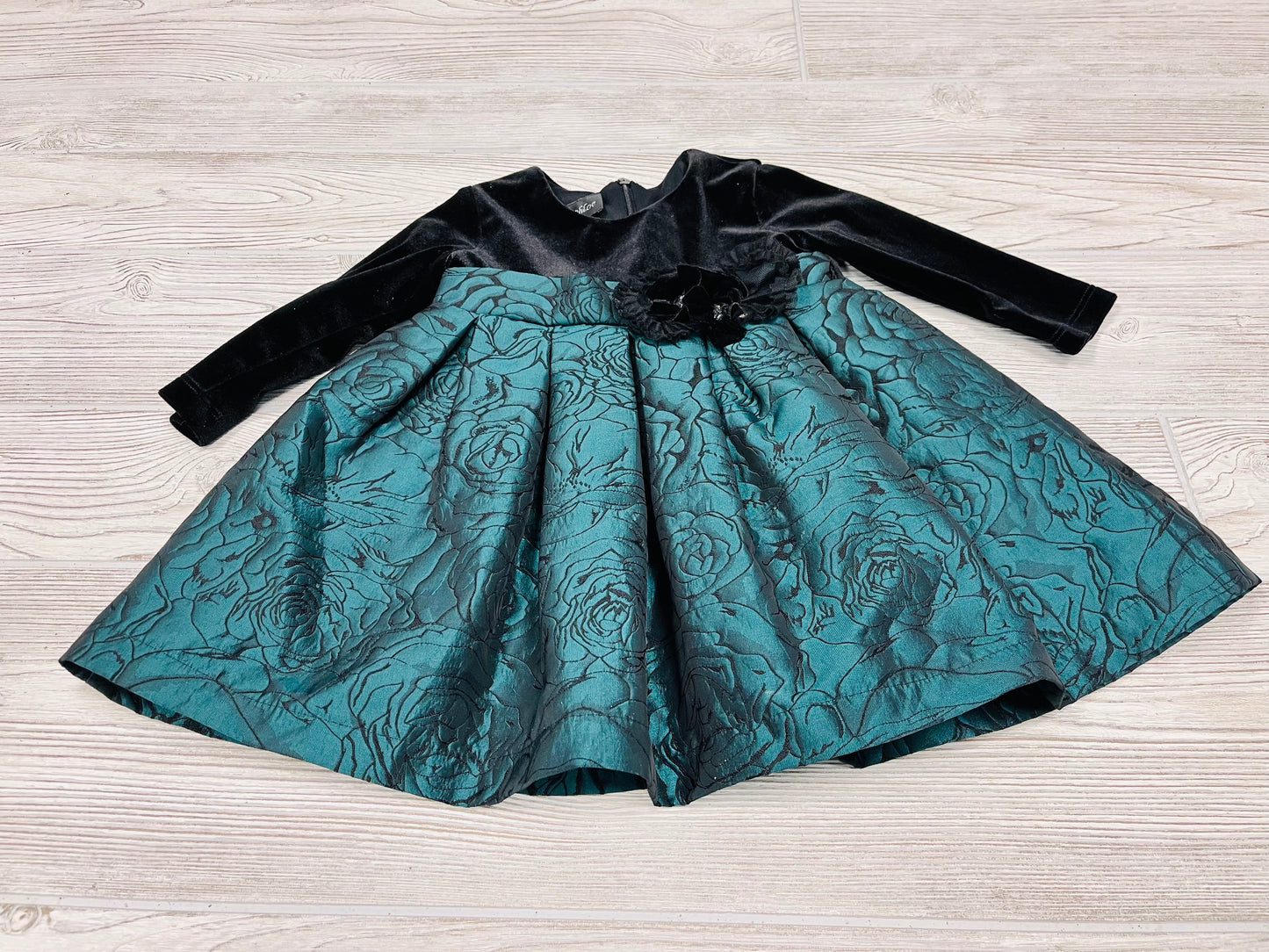 Isobella & Chloe Christmas Dress