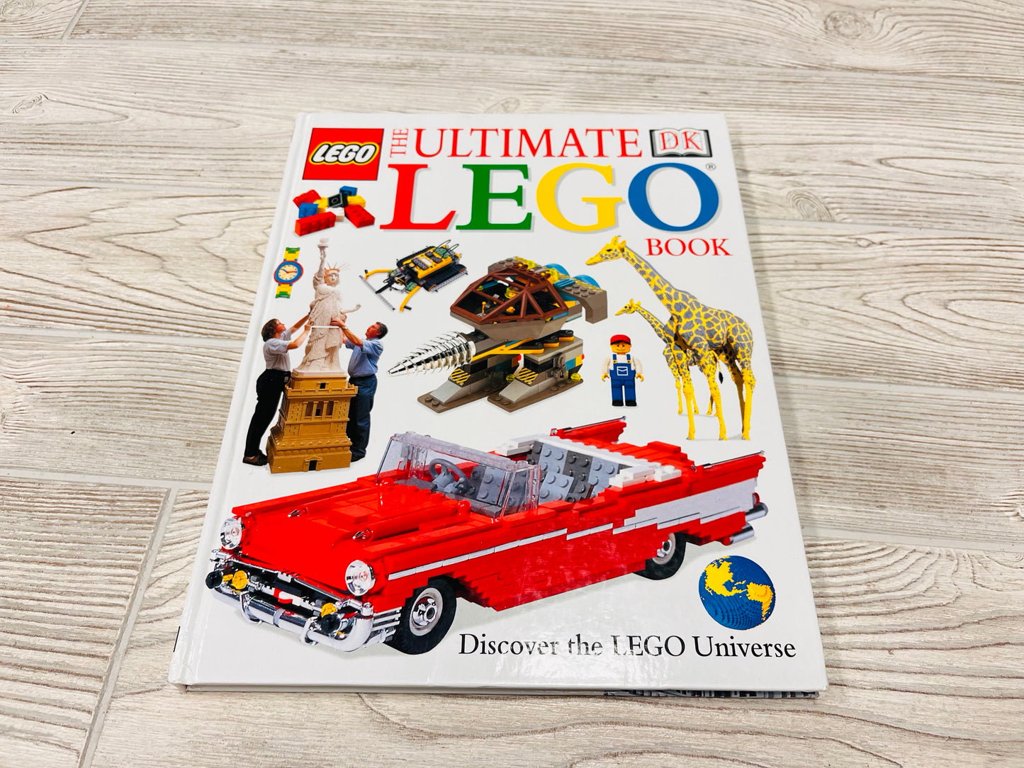 The Ultimate LEGO®️ Book