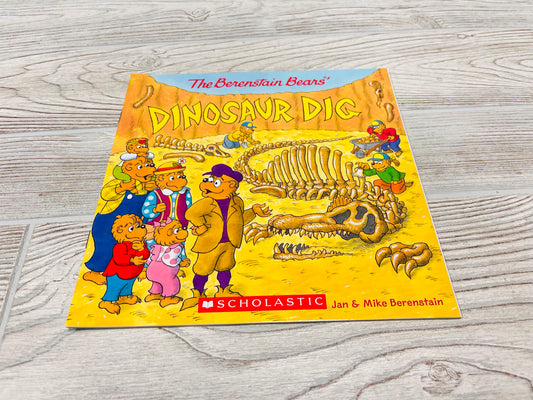 The Berenstain Bears Dinosaur Dig