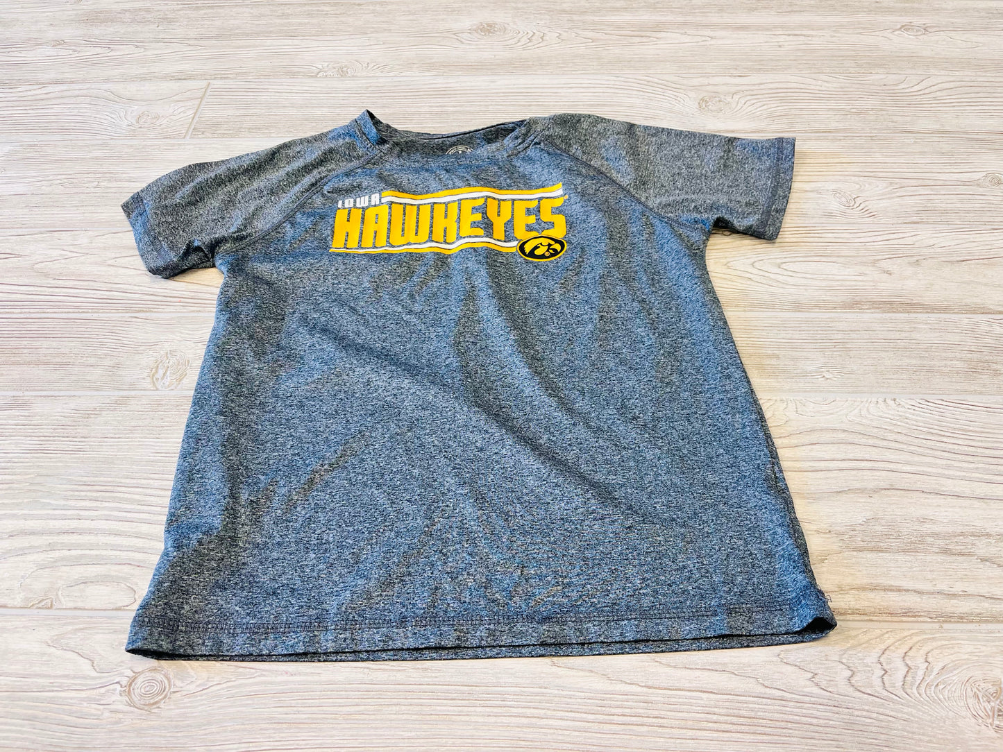 Rivalry Threads Iowa Hawkeyes Athletic Short Sleeve Shirt