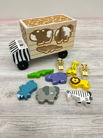 Melissa & Doug Classic Toy Safari Animal Rescue Truck