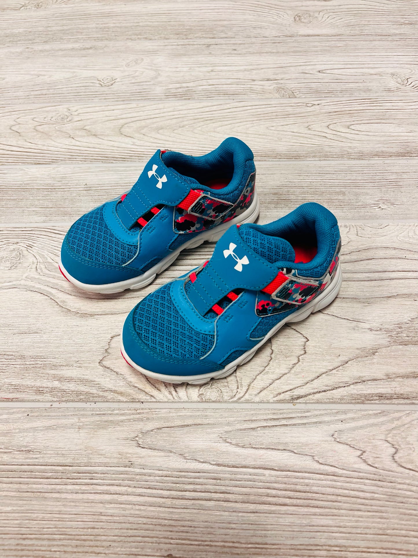 Under Armour Sneakers