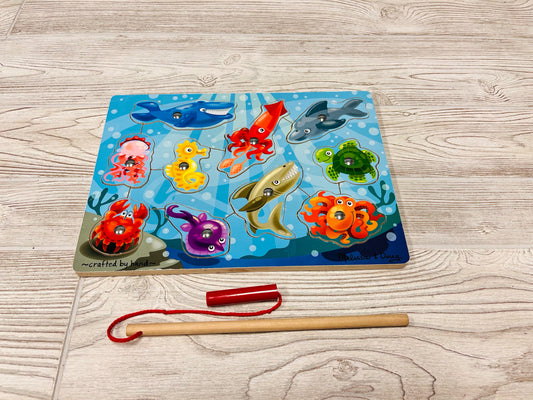 Melissa & Doug Magnetic Wooden Fishing Game