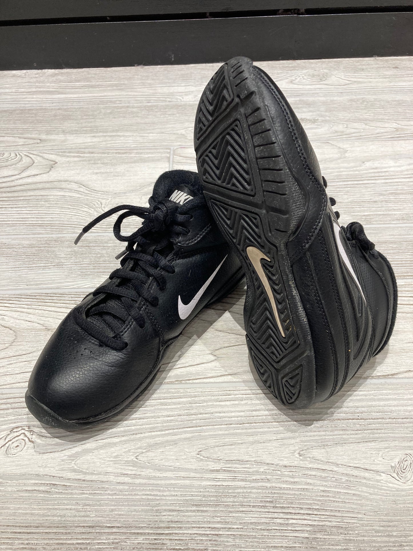 Nike AV Pro 3