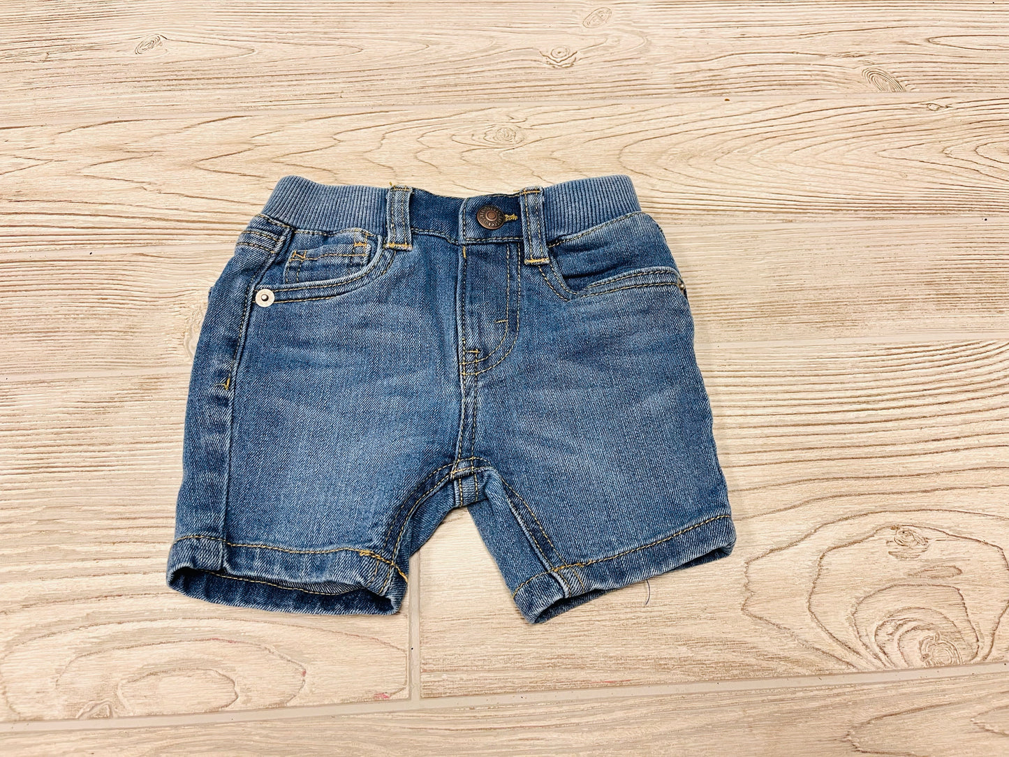 Levi’s Pull-On Short
