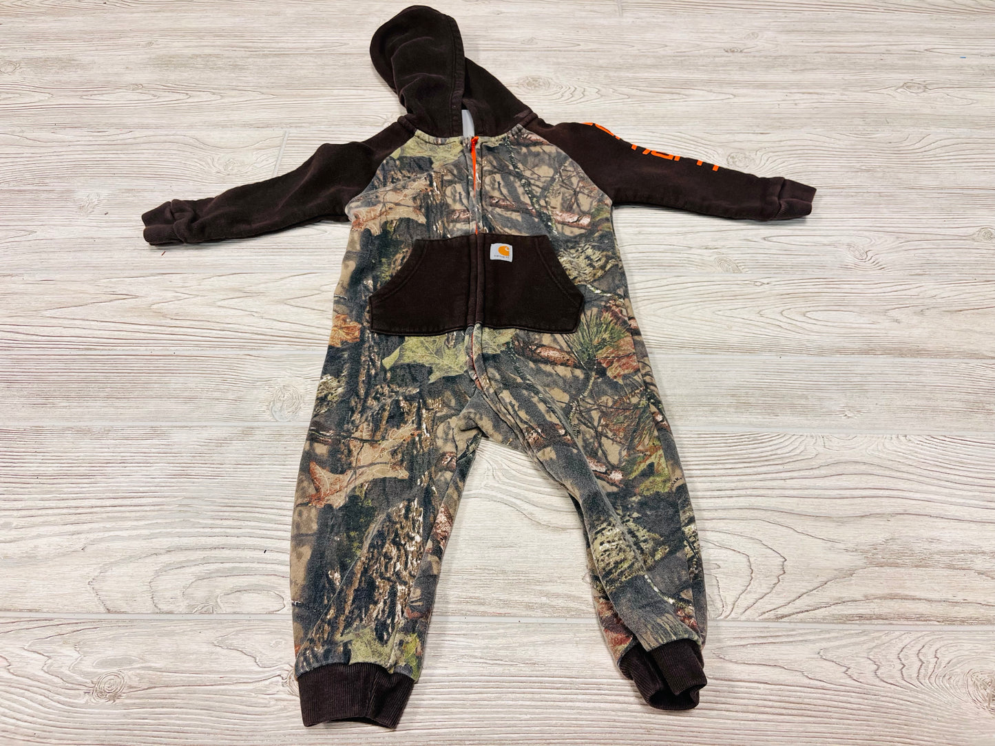 Carhartt Hooded Zip Up Camouflage Outfit