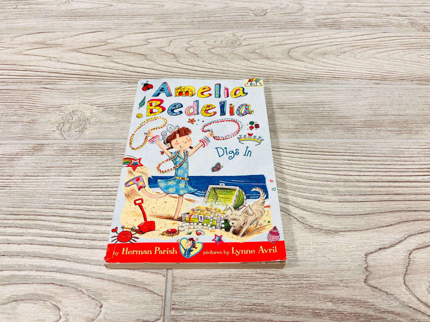 Amelia Bedelia Digs In