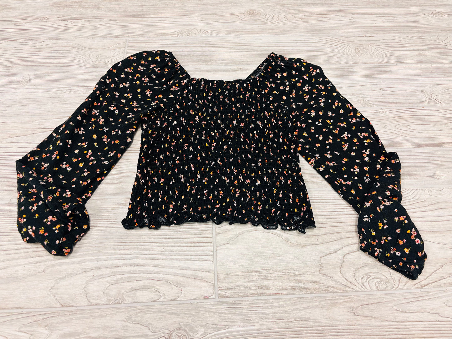 Art Class Flower Print Cropped Long Sleeve Shirt