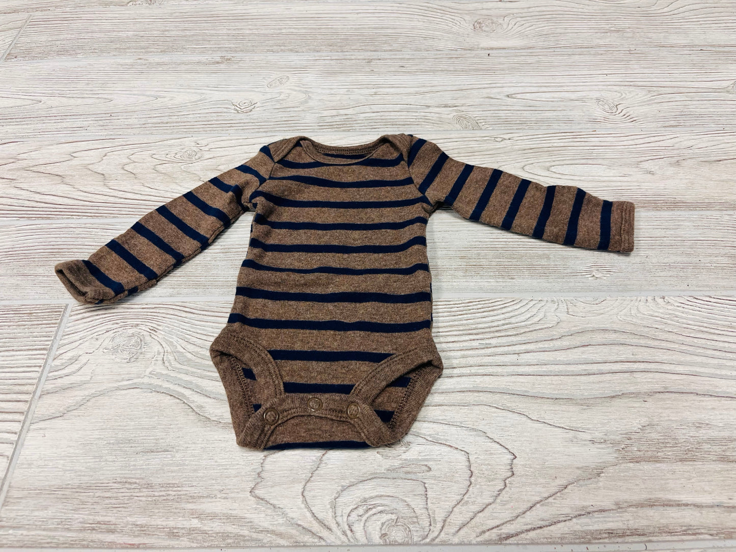 Simple Joys by Carter’s Striped Long Sleeve Onesie