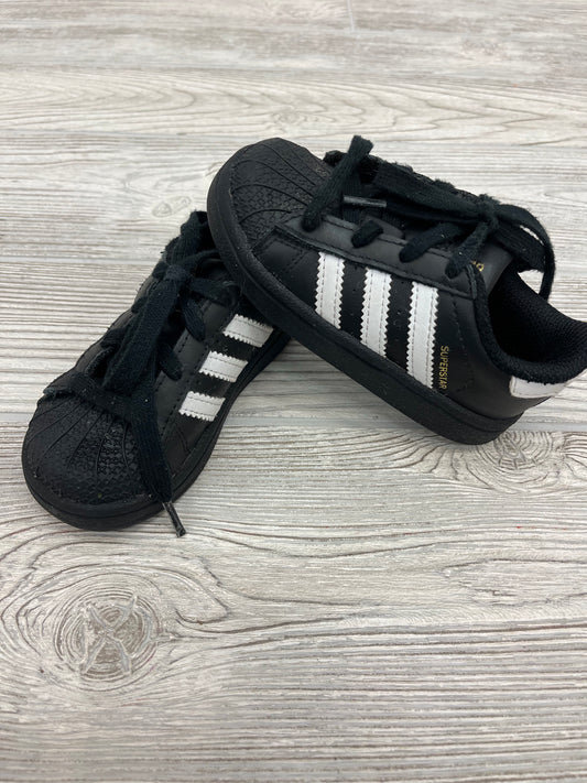 Adidas Superstar