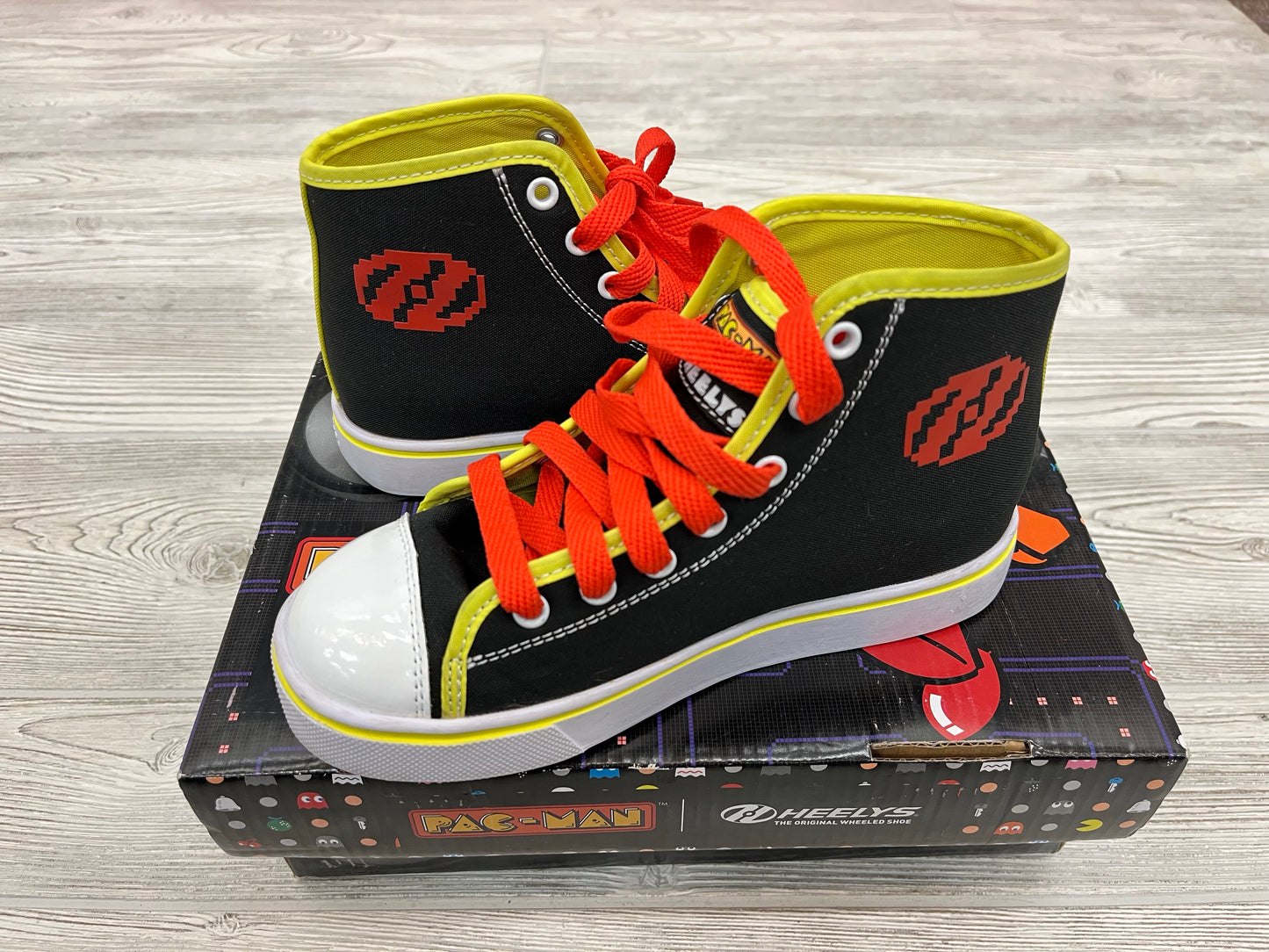 PAC-MAN High Top Heelys