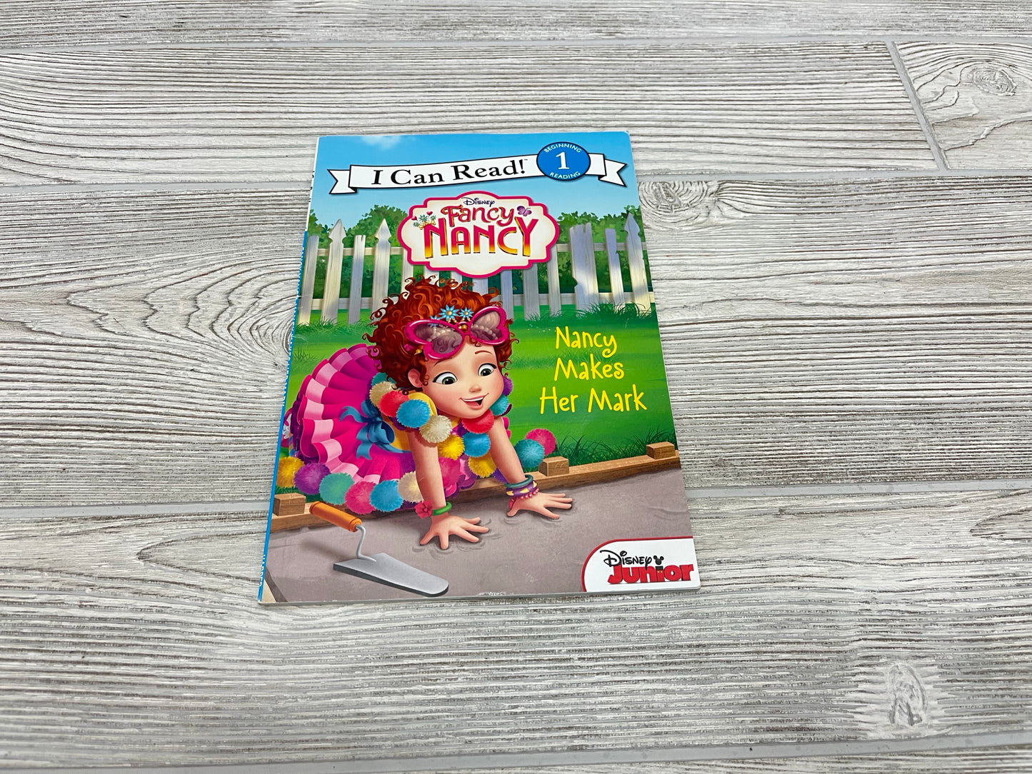 Fancy Nancy - Nancy Makes Her Mark