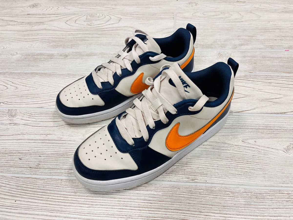 Nike Court Borough Low Top Sneakers