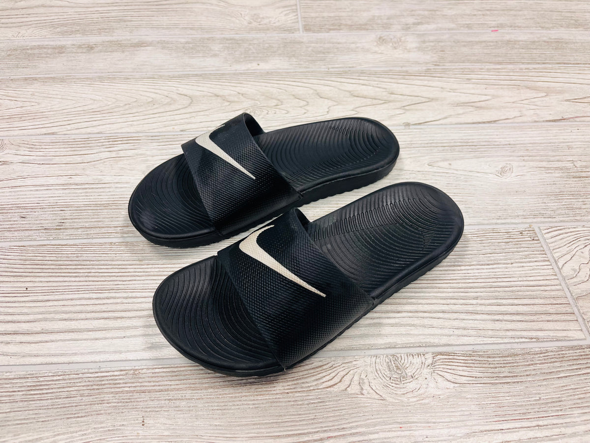 Nike Kawa Slides