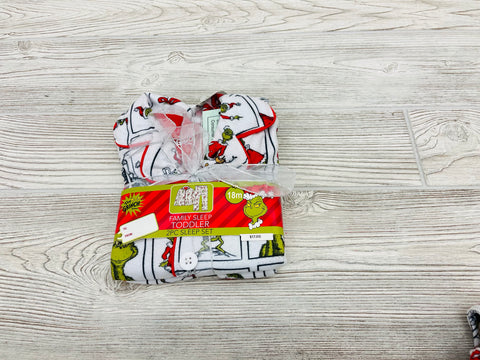 The Grinch Family Sleep Set