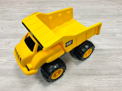 CAT Dump Truck