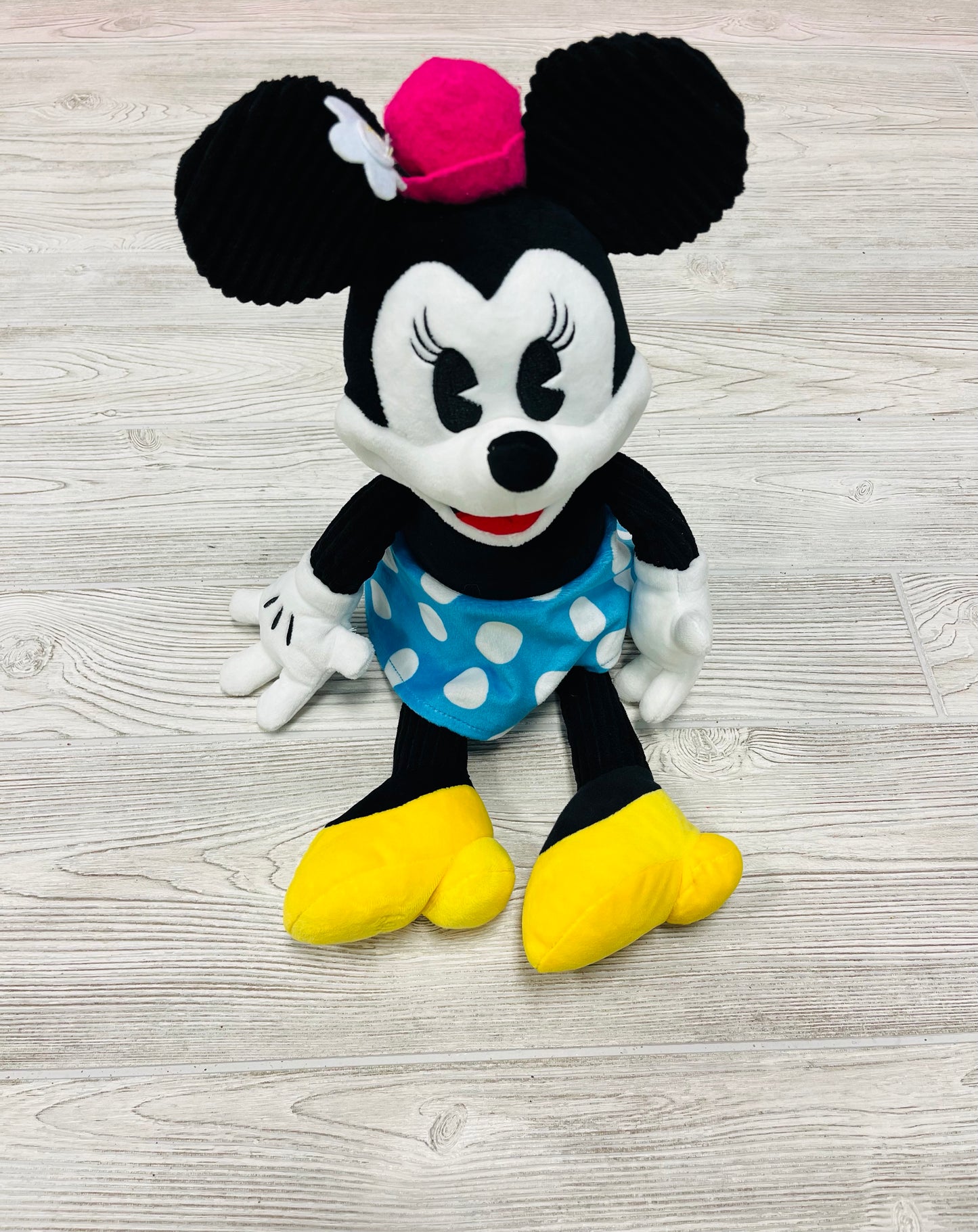 Scentsy Buddy Disney Classic Minnie Mouse