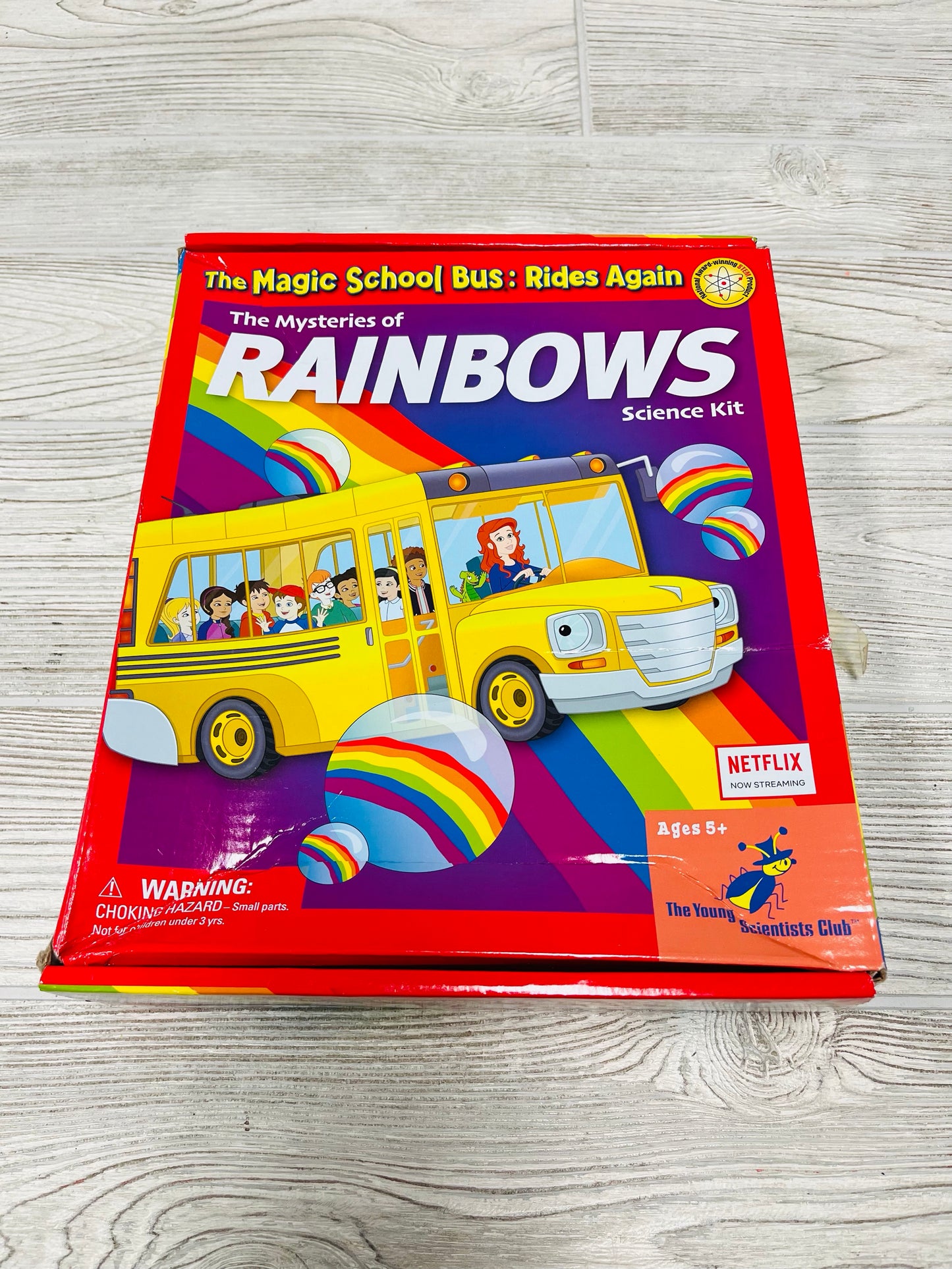 The Magic School Bus : Rides Again The Mysteries of Rainbows Science Kit
