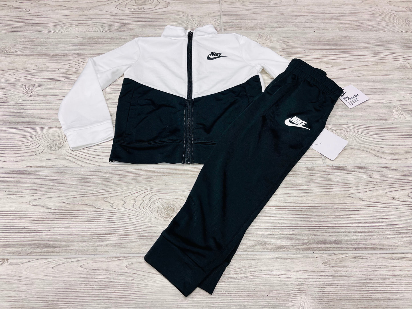 Nike Track Outfit