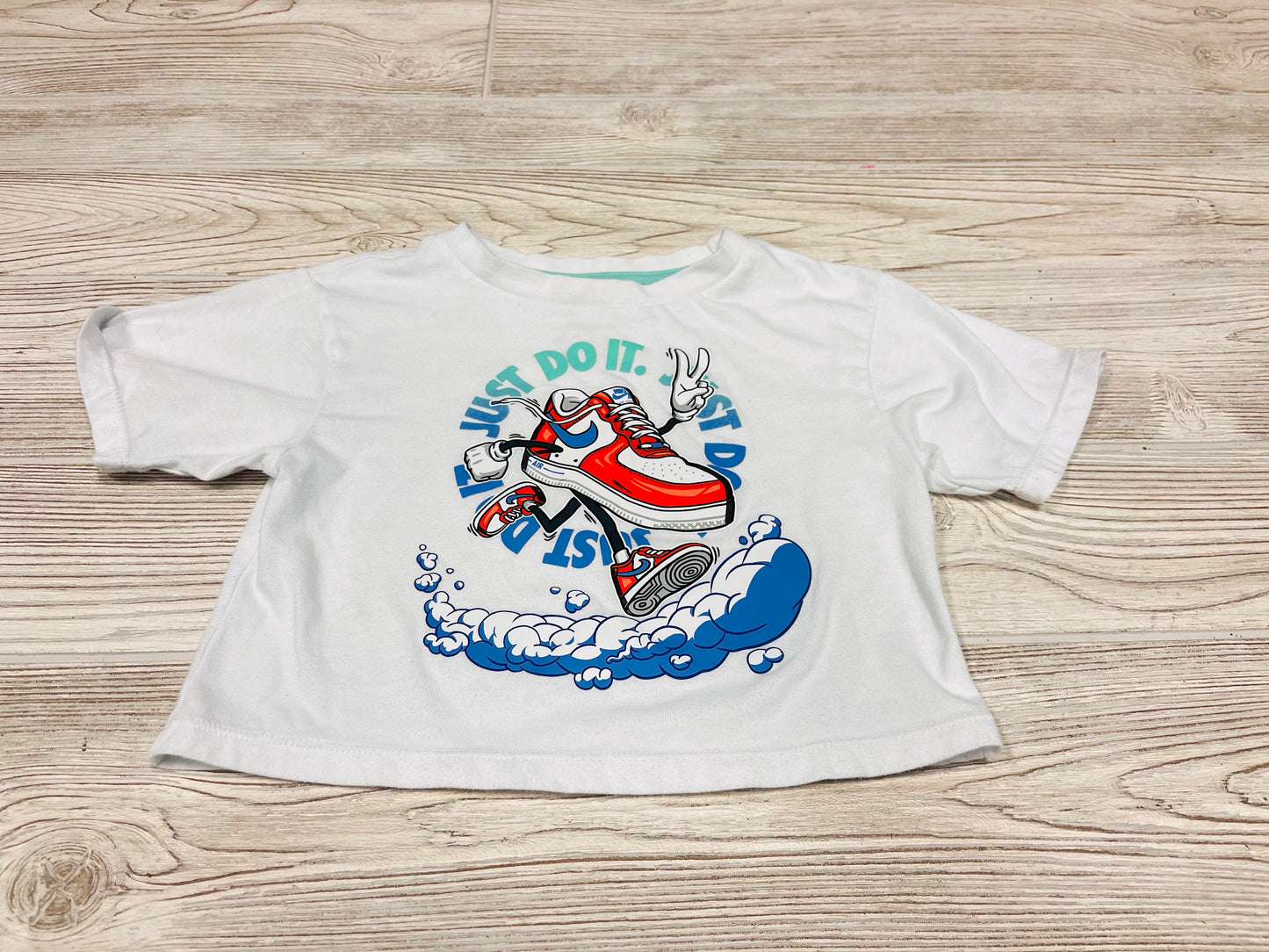 Nike Cropped Short Sleeve Shirt