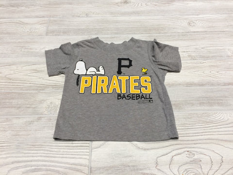 Genuine Merchandise Snoopy Pirates Baseball T-Shirt